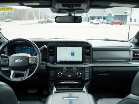 Used 2025 Ford F250 Platinum AWD/4WD image 17