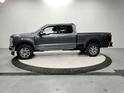 New 2026 Ford F250 Lariat w/ Lariat Ultimate Package image 4