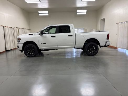 New 2026 RAM 2500 Big Horn AWD/4WD image 5