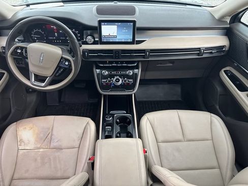 Used 2022 Lincoln Corsair AWD w/ Premium Package image 18