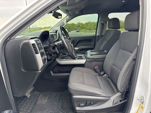 Used 2018 Chevrolet Silverado 1500 LT w/ Redline Edition AWD/4WD image 8