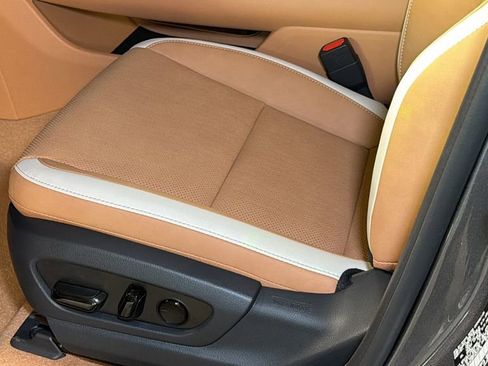 New 2026 Lexus RZ 450e AWD image 18