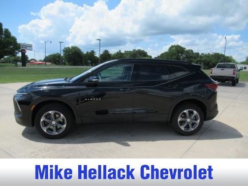Used 2024 Chevrolet Blazer LT FWD image 4