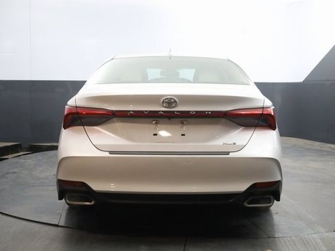Used 2021 Toyota Avalon XLE w/ Carpet Mat Package (TMS) image 7