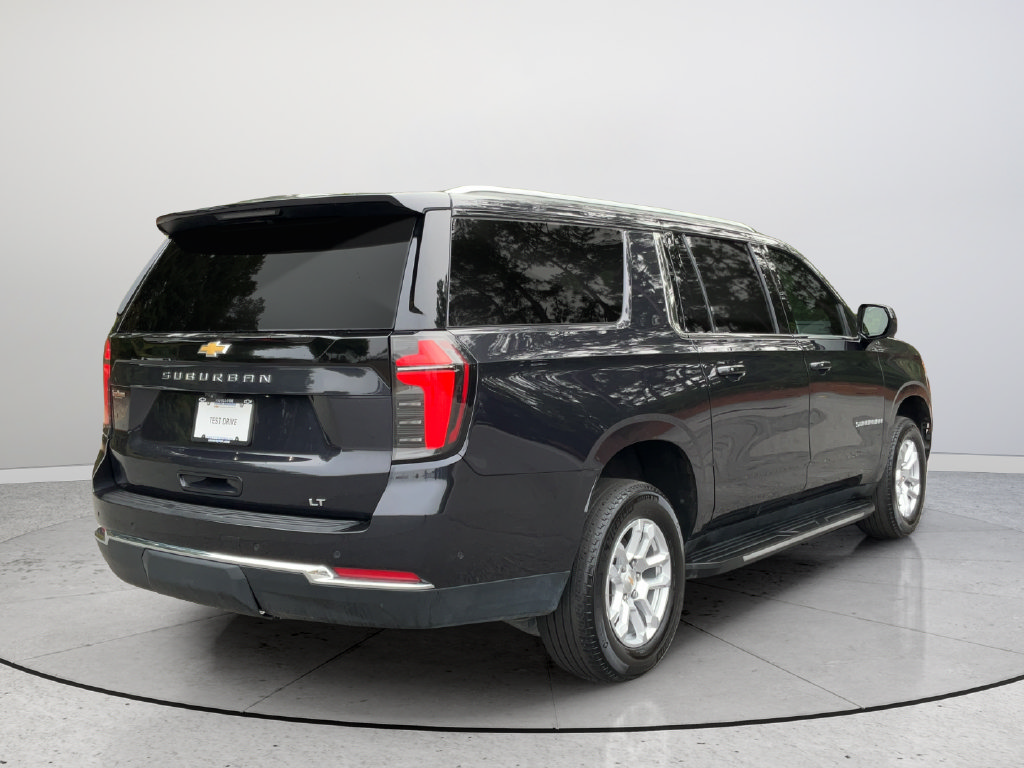Certified 2025 Chevrolet Suburban LT RWD image 8