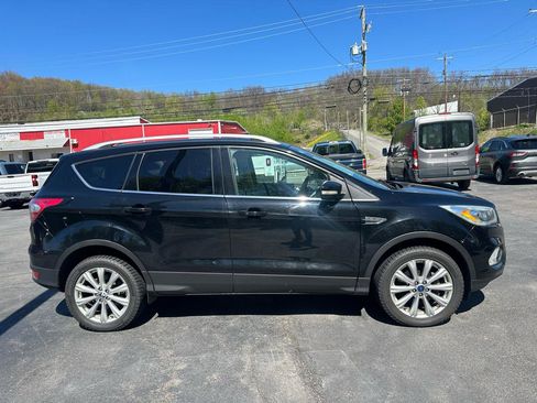 Used 2017 Ford Escape Titanium AWD/4WD image 4