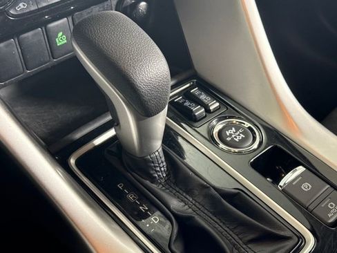 Used 2025 Mitsubishi Eclipse Cross SE image 31