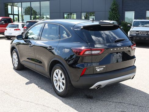 Used 2026 Ford Escape Active w/ Cold Weather Package FWD image 4