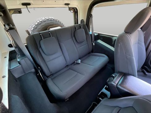 Used 2020 Jeep Wrangler Sport AWD/4WD image 18