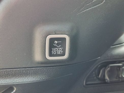 Used 2023 Jeep Grand Cherokee 4WD 4xe image 7