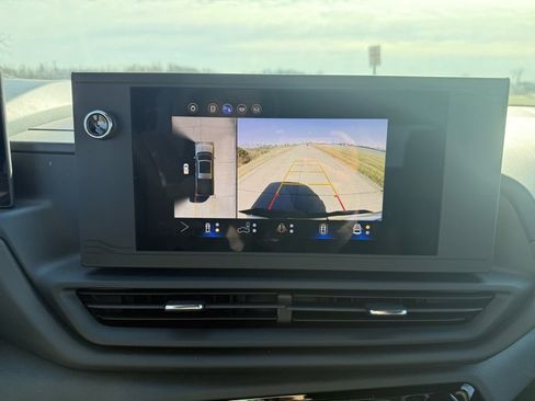 Used 2025 Chevrolet Silverado EV W/T image 37