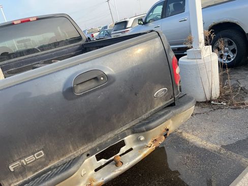 Used 1999 Ford F150 Lariat image 13