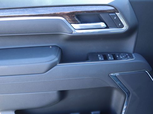 New 2026 GMC Sierra 1500 SLE w/ Preferred Package image 18