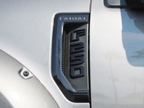 Used 2022 Ford F250 Lariat w/ Tremor Off-Road Package image 22