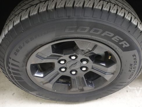 Used 2019 Chevrolet Suburban LT AWD/4WD image 34