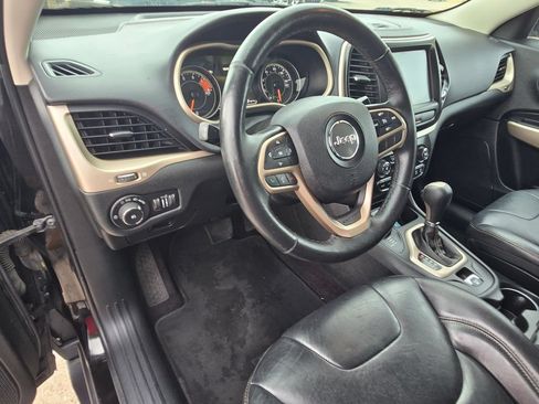 Used 2017 Jeep Cherokee Limited AWD/4WD image 10
