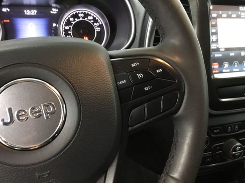 Used 2022 Jeep Cherokee Trailhawk w/ Trailer Tow Group image 15