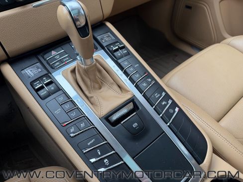Used 2015 Porsche Macan Turbo image 20