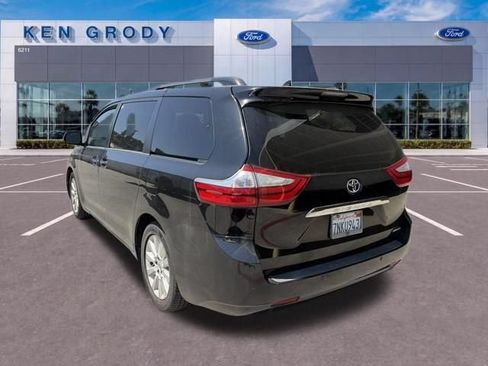 Used 2015 Toyota Sienna Limited Premium FWD image 4