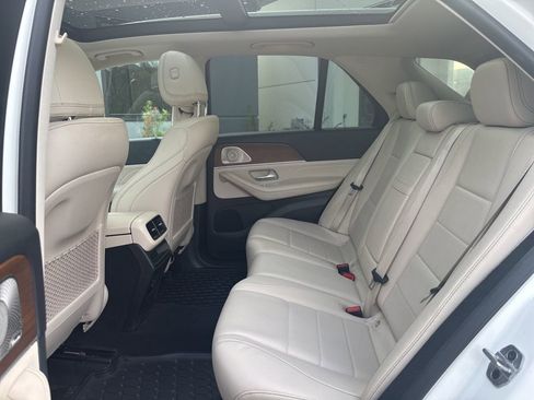 Used 2022 Mercedes-Benz GLE 350 4MATIC w/ Premium Package image 23