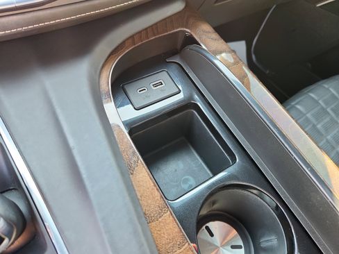 Used 2021 Cadillac Escalade Sport Platinum image 43