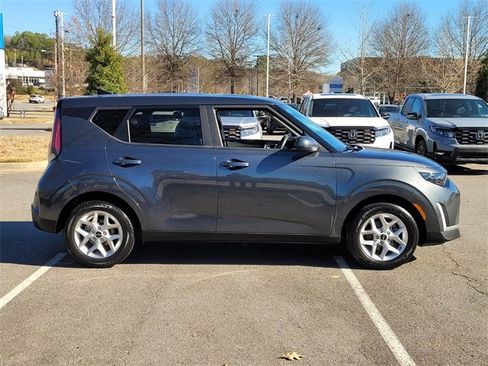 Used 2024 Kia Soul S image 2