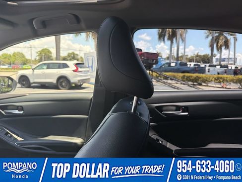 Used 2021 Toyota Avalon XLE w/ Moonroof Package FWD image 14