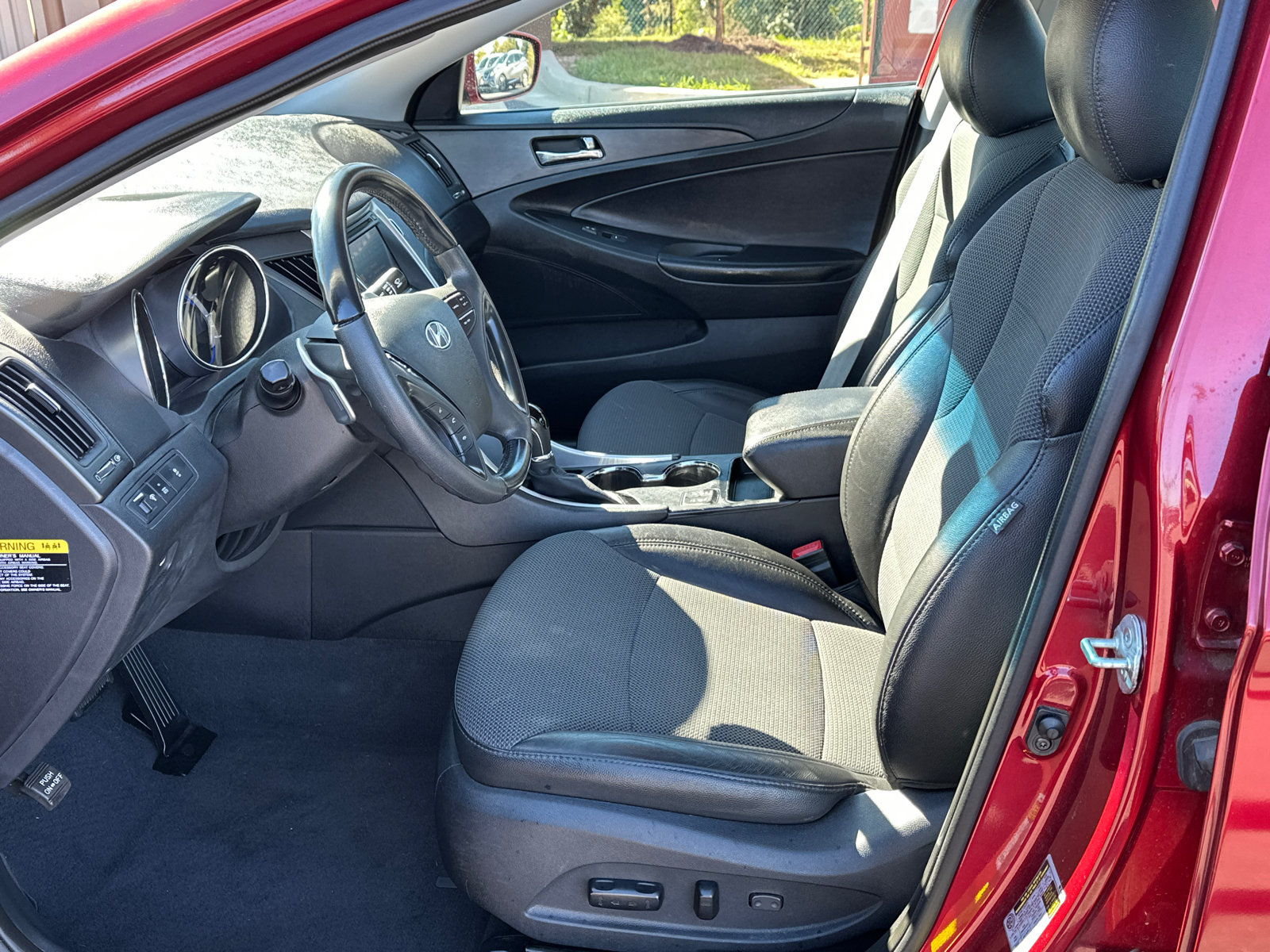 Used 2013 Hyundai Sonata SE w/ Navigation & Sunroof Pkg FWD image 11