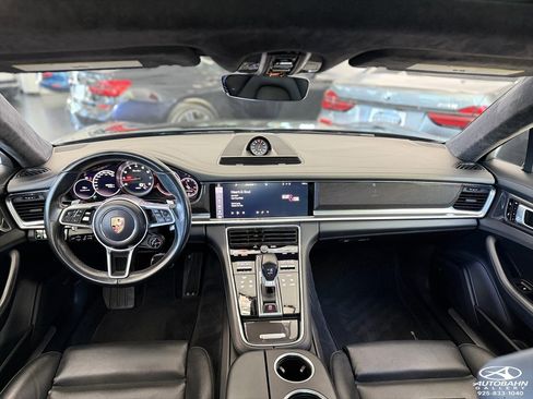 Used 2017 Porsche Panamera Turbo w/ Sport Package AWD/4WD image 27