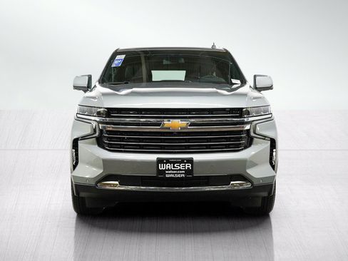 Used 2023 Chevrolet Suburban LT w/ Luxury Package AWD/4WD image 8