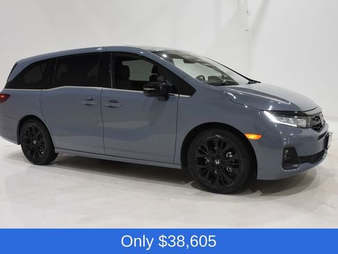 Used 2025 Honda Odyssey Sport-L image 3