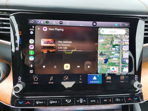 Used 2023 Jeep Grand Wagoneer Series II image 35