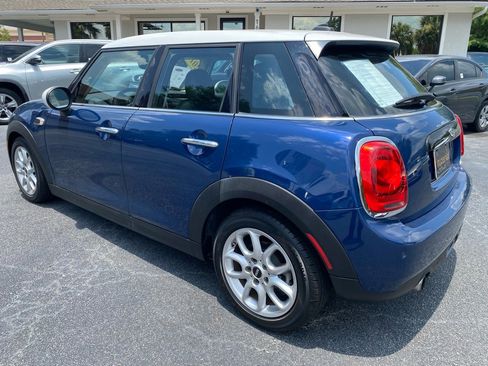 Used 2016 MINI Cooper 4-Door Hardtop image 4