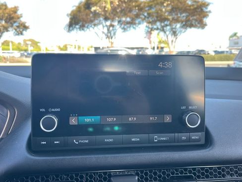 Certified 2024 Honda HR-V LX image 23