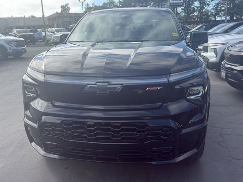 Used 2024 Chevrolet Silverado EV RST AWD/4WD image 9
