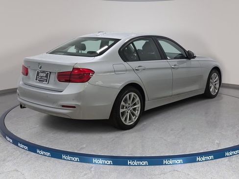 Used 2018 BMW 320i xDrive Sedan AWD/4WD image 6
