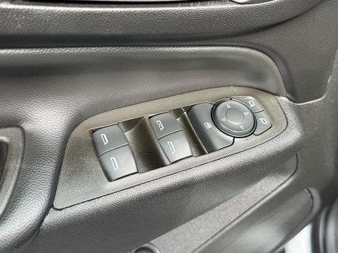 Used 2023 Chevrolet Equinox LT FWD image 23