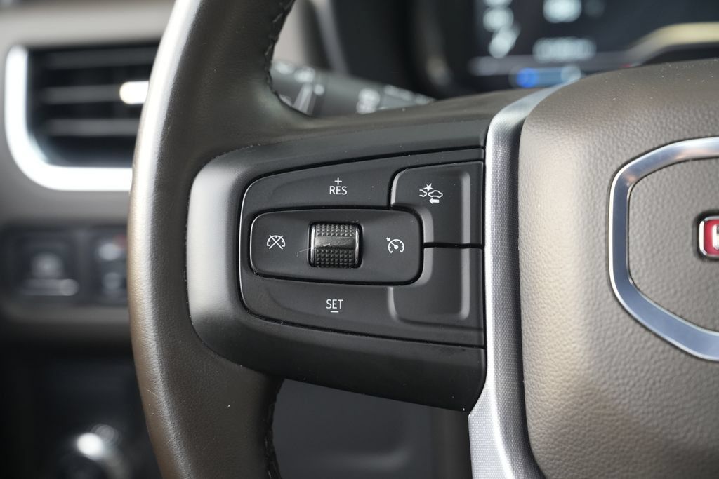 Used 2024 GMC Yukon SLT RWD image 48