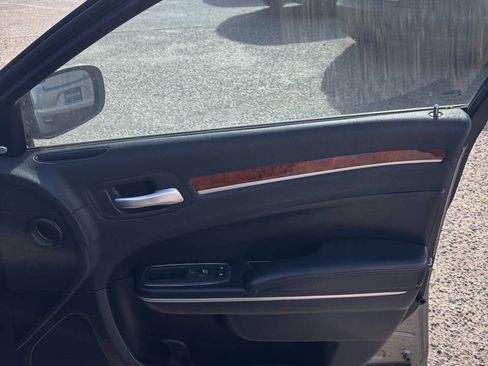 Used 2012 Chrysler 300 Limited image 15