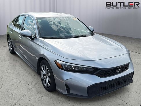 Used 2025 Honda Civic LX image 5