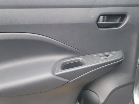 Used 2023 Nissan Versa SV image 11