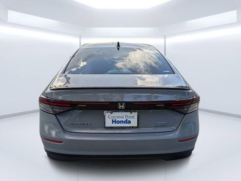 Used 2024 Honda Accord Sport image 4