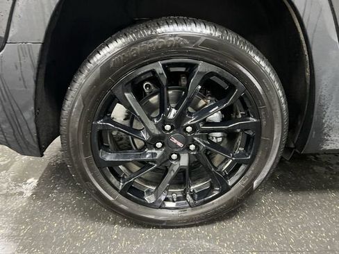 Certified 2023 GMC Terrain SLE w/ Driver Convenience Package image 32