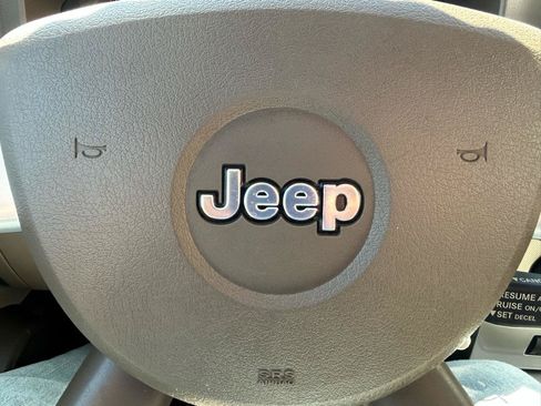 Used 2008 Jeep Liberty Limited w/ Premium Group II AWD/4WD image 20