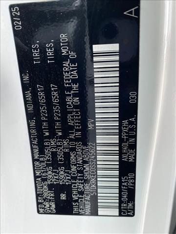 Used 2025 Toyota Sienna LE FWD image 18