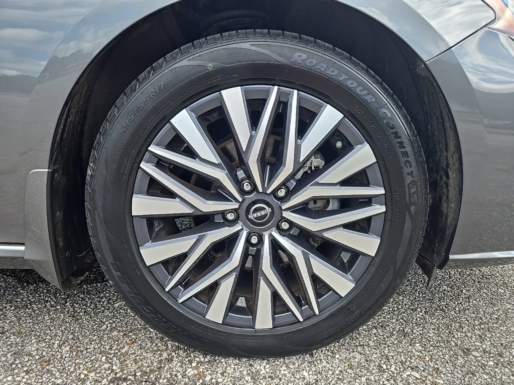 Used 2023 Nissan Altima 2.5 SV FWD image 28