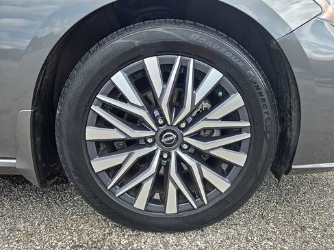 Used 2023 Nissan Altima 2.5 SV FWD image 28