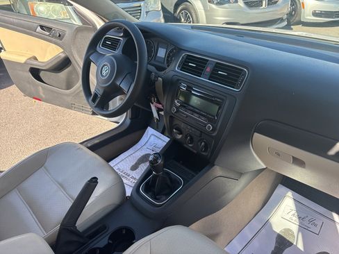Used 2014 Volkswagen Jetta SE image 19
