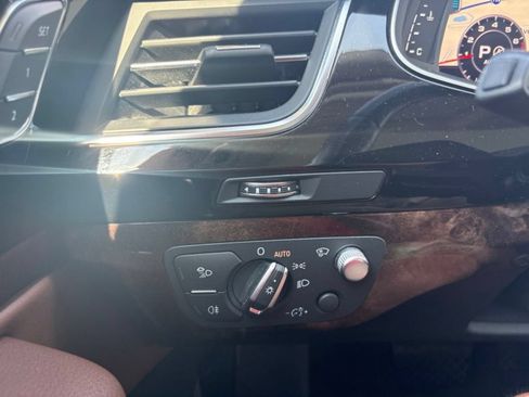 Used 2019 Audi Q7 3.0T Prestige w/ Prestige Package AWD/4WD image 14