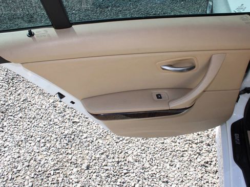 Used 2006 BMW 325xi Sedan image 22